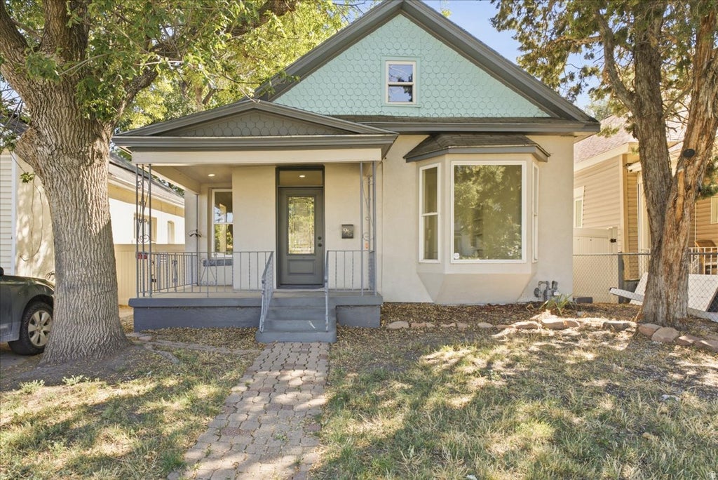 Photo of 915 W 300 S, Salt Lake City, UT 84104 (MLS # 2185147)