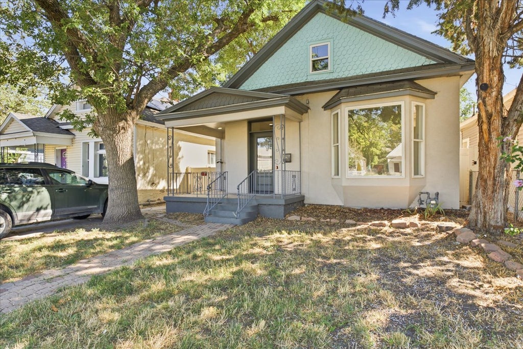 Photo of 915 W 300 S, Salt Lake City, UT 84104 (MLS # 2185147)