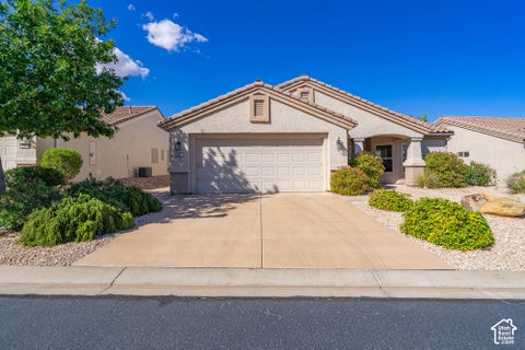 Tiny photo for 4362 S SHERWOOD DR, Saint George, UT 84790 (MLS # 2190299)
