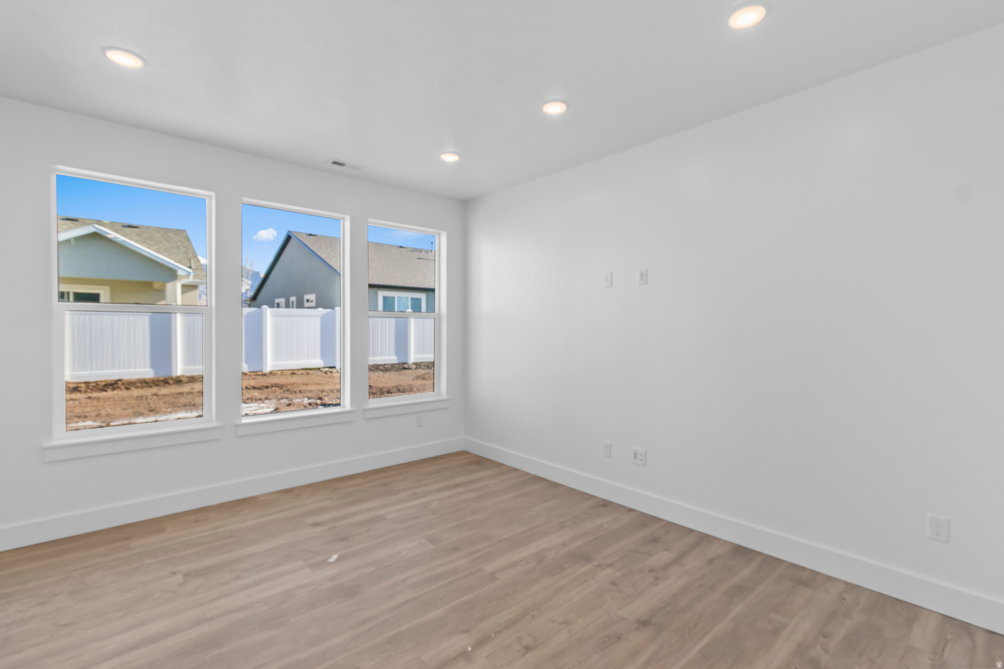 RIVERGATE - Residential