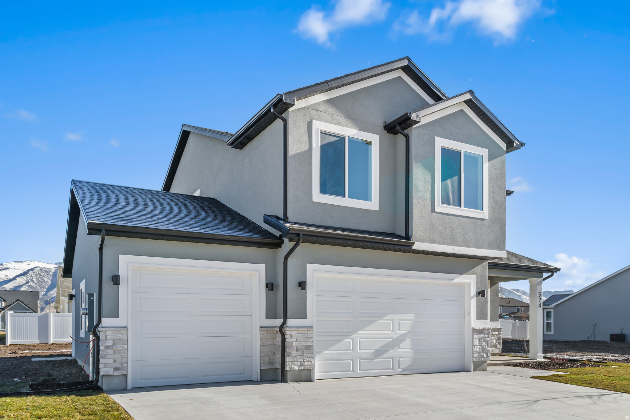 RIVERGATE - Residential