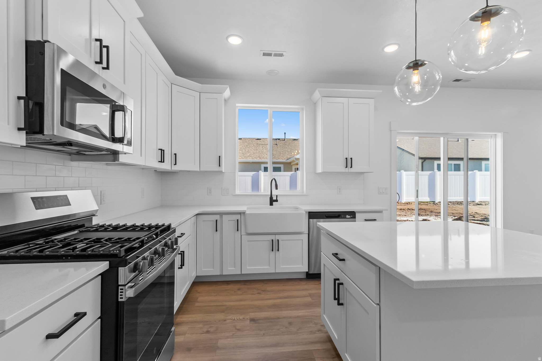 RIVERGATE - Residential