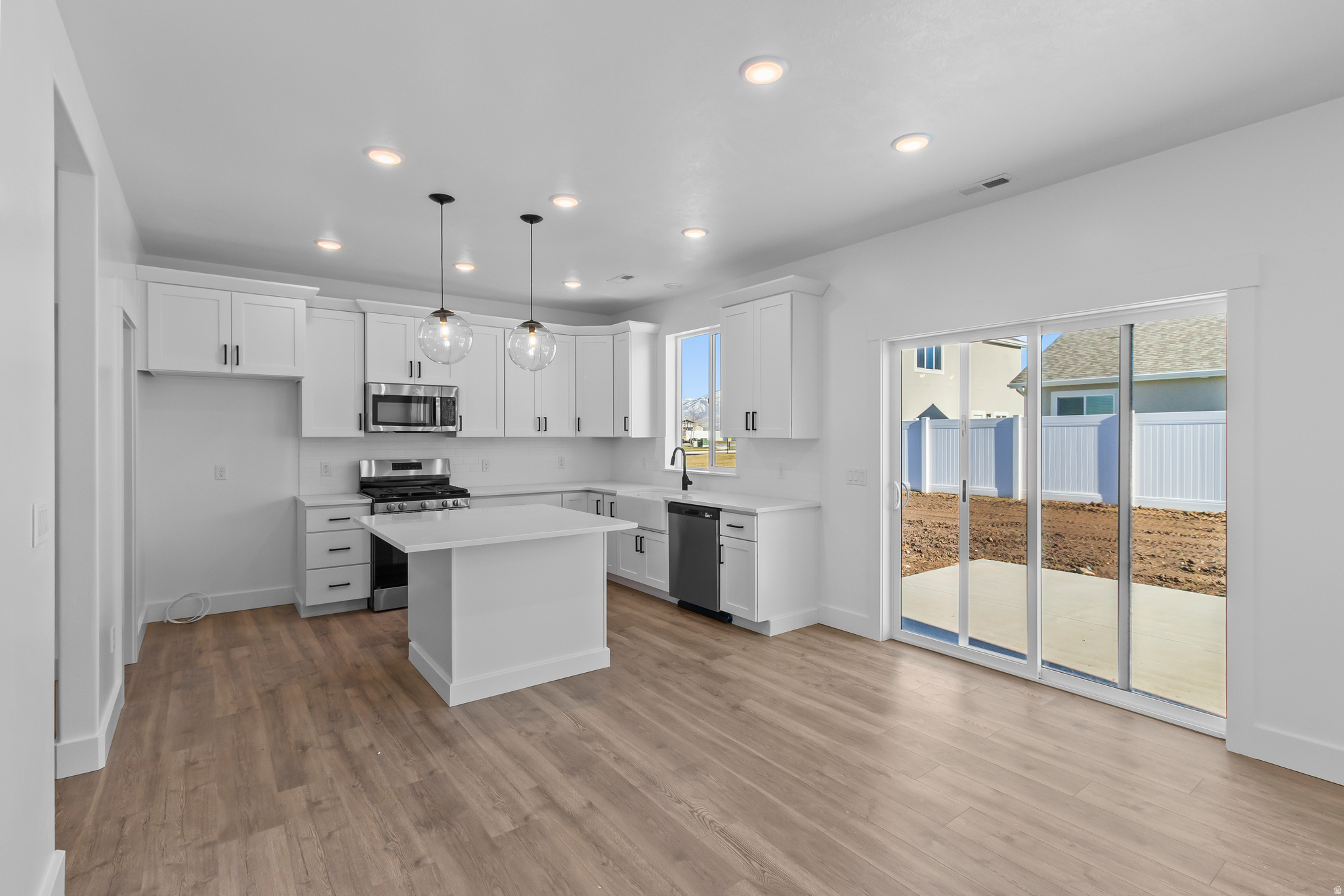 RIVERGATE - Residential