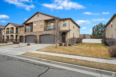 695 N 310 W, Centerville, UT 84014 - MLS#: 2068638