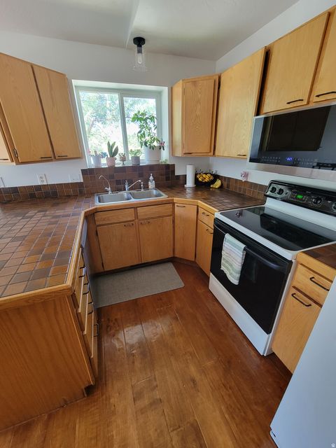 Tiny photo for 685 E 2400 N, North Ogden, UT 84414 (MLS # 2168644)