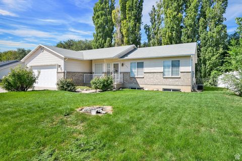 Tiny photo for 1121 N 900 W, Clinton, UT 84015 (MLS # 2109574)