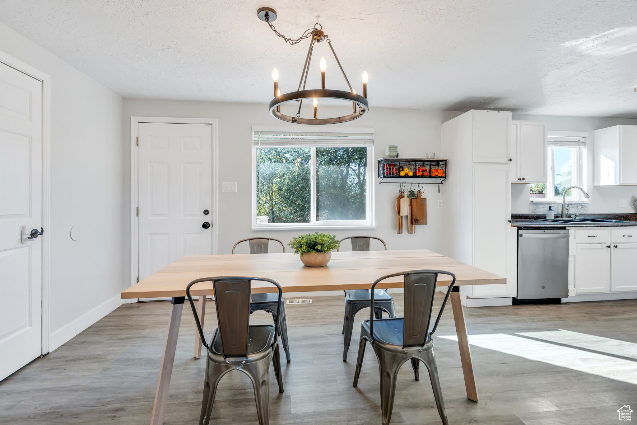 PEBBLEWOOD - Residential