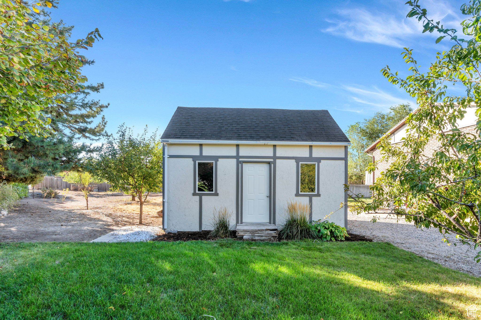 PEBBLEWOOD - Residential