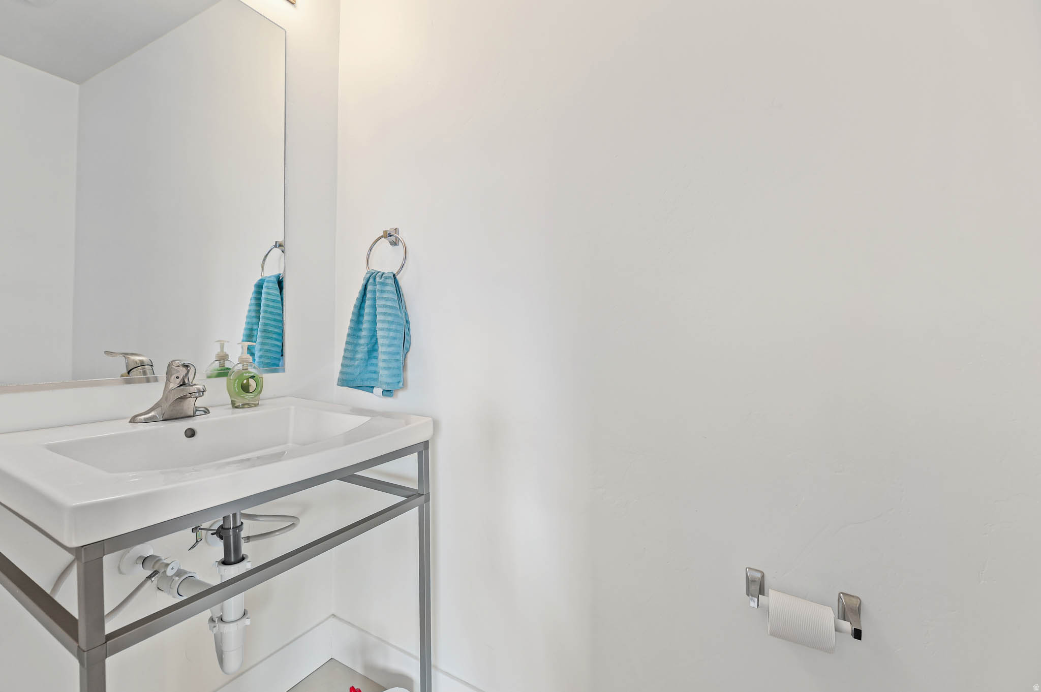 ROOFTOPS AT 78 HUNDRED TOWNHOMES - Residential Lease