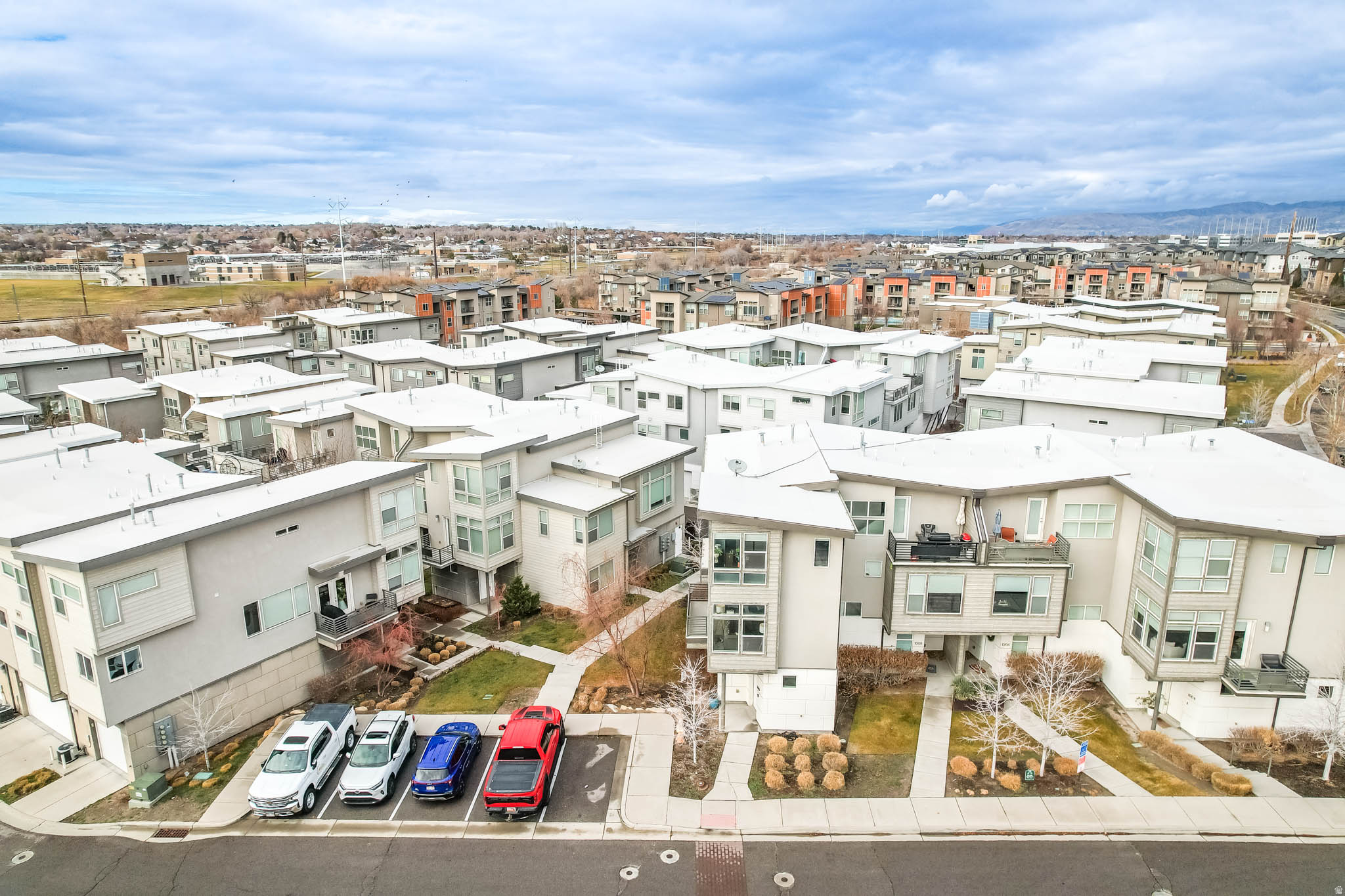 ROOFTOPS AT 78 HUNDRED TOWNHOMES - Residential Lease