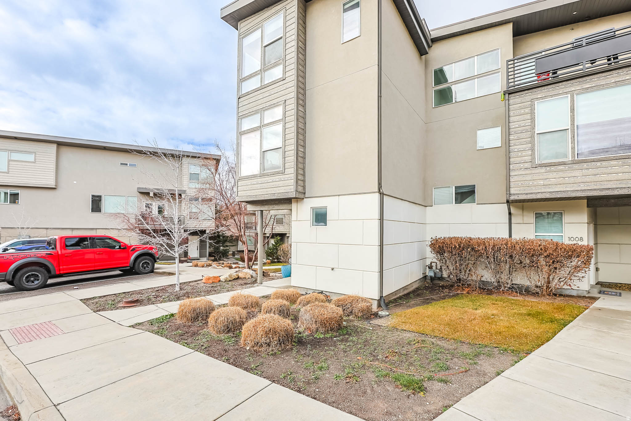 ROOFTOPS AT 78 HUNDRED TOWNHOMES - Residential Lease