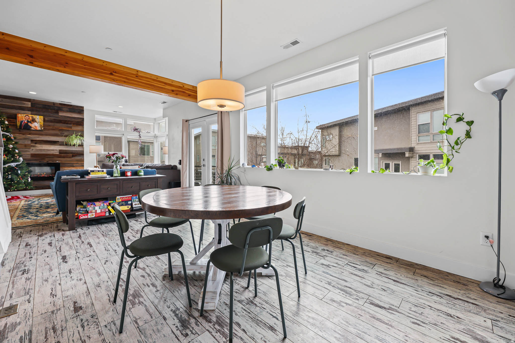 ROOFTOPS AT 78 HUNDRED TOWNHOMES - Residential Lease