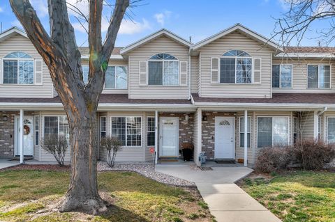 Photo of 2718 S CENTERBROOK DR, West Valley City, UT 84119 (MLS # 2140248)