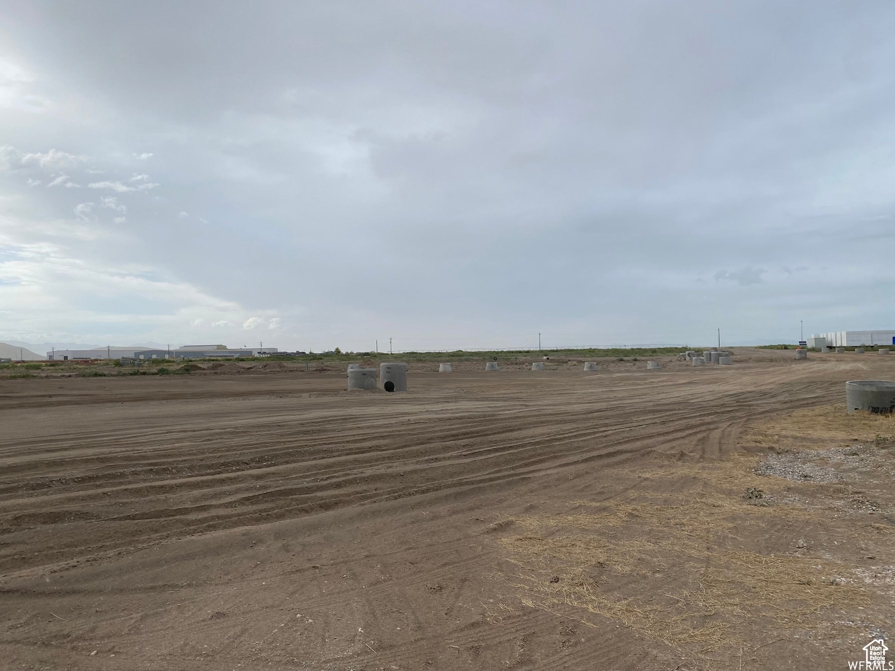 HOEWARD INDUSTRIAL - Land