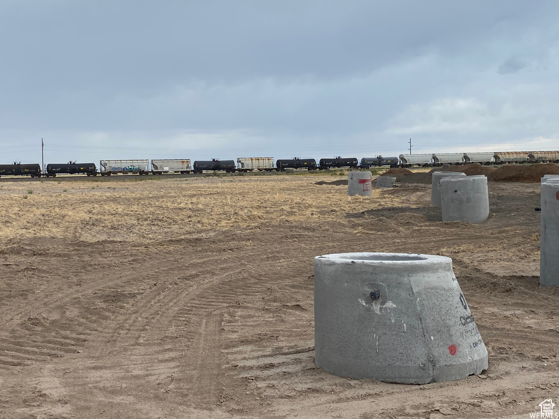 HOEWARD INDUSTRIAL - Land