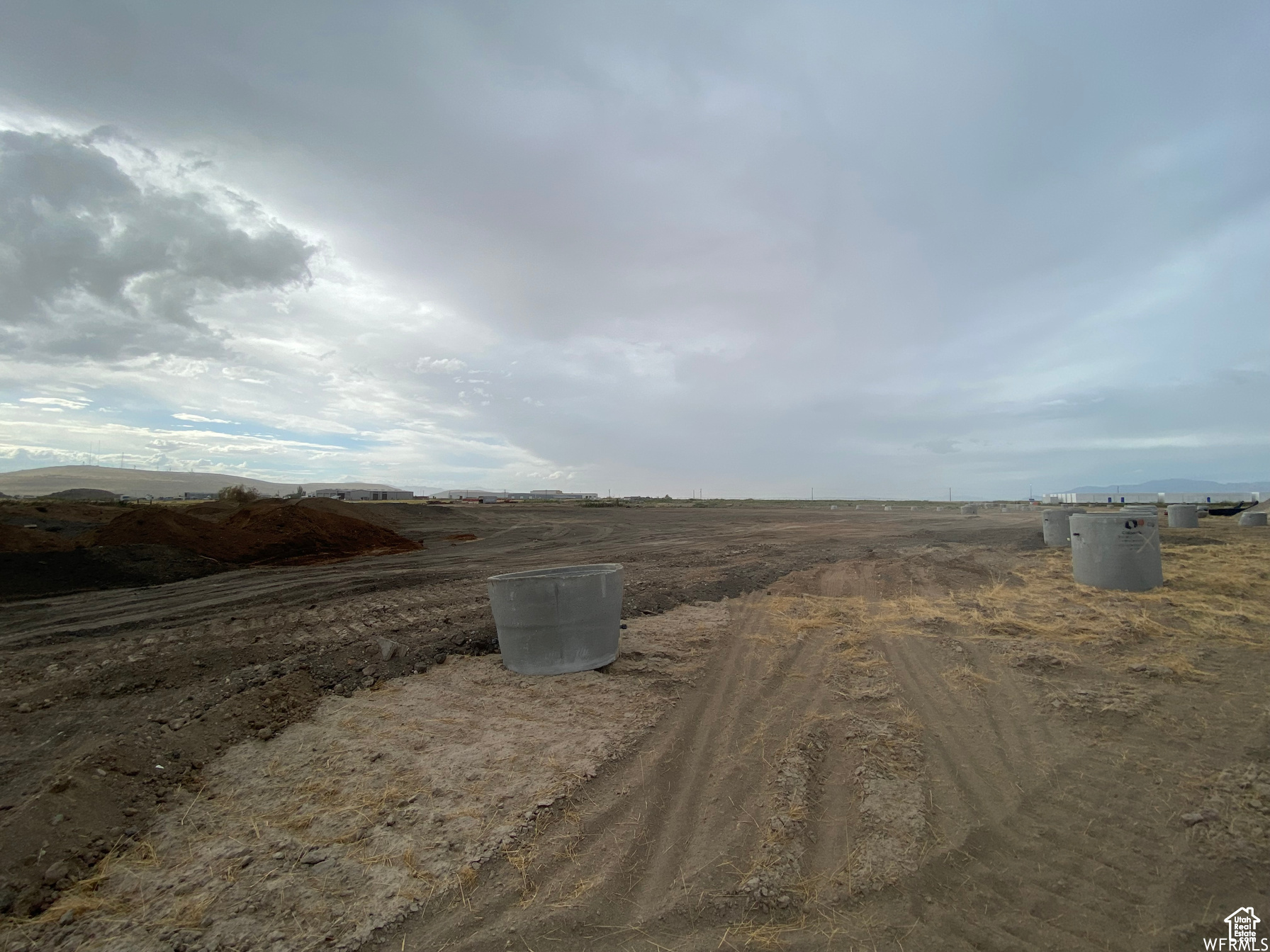 HOEWARD INDUSTRIAL - Land