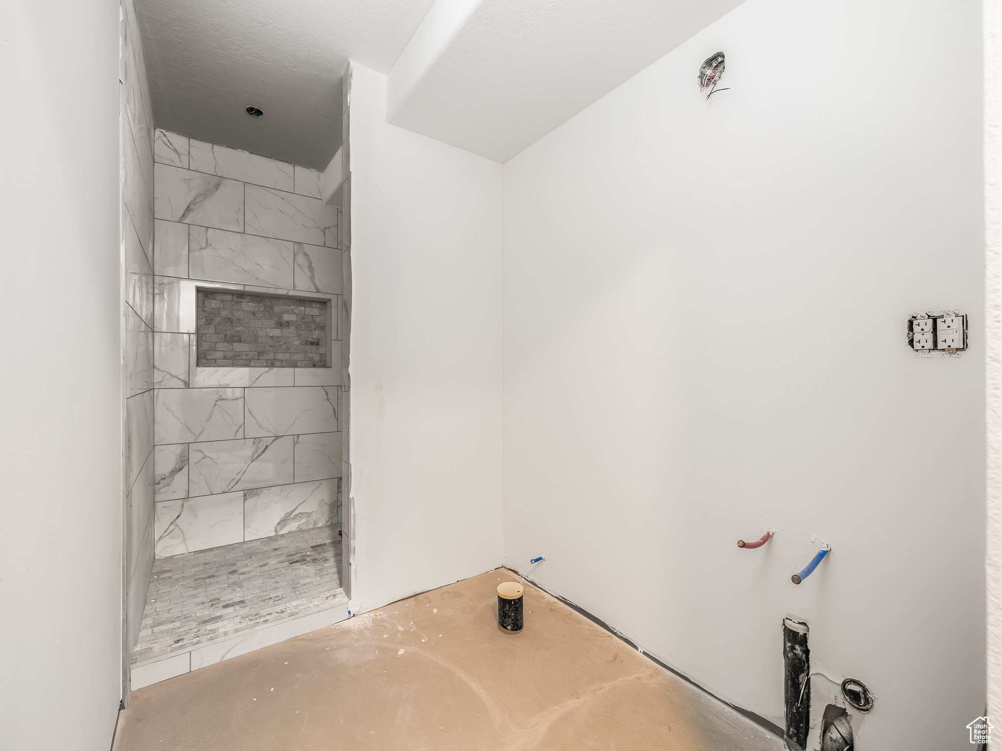 Elk Ridge, Utah 84651, United States, 8 Bedrooms Bedrooms, ,4 BathroomsBathrooms,Residential,Active,107736