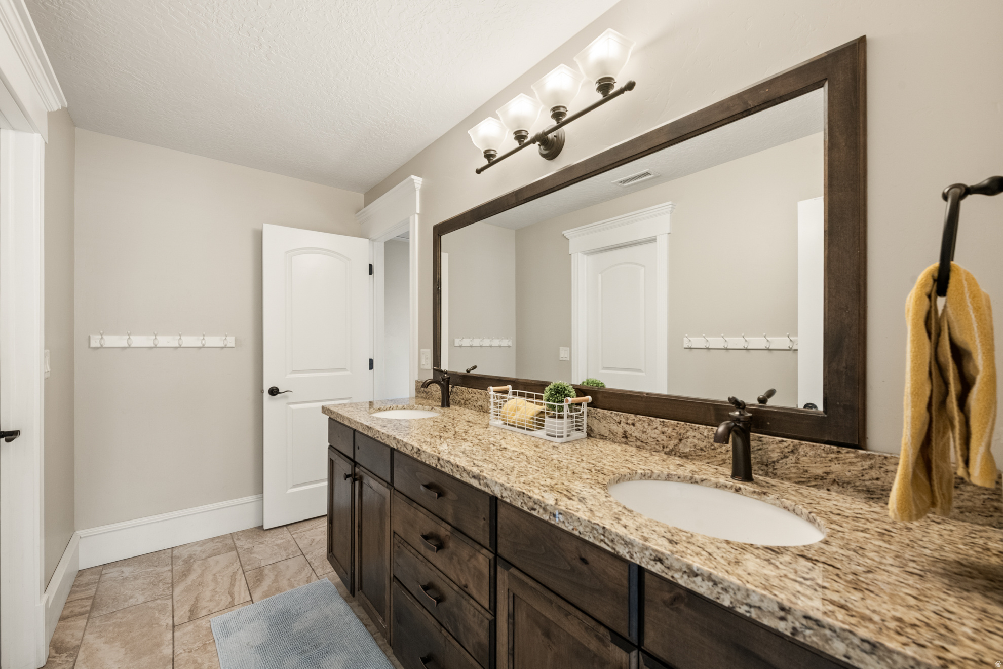 HERITAGE HILLS - Residential