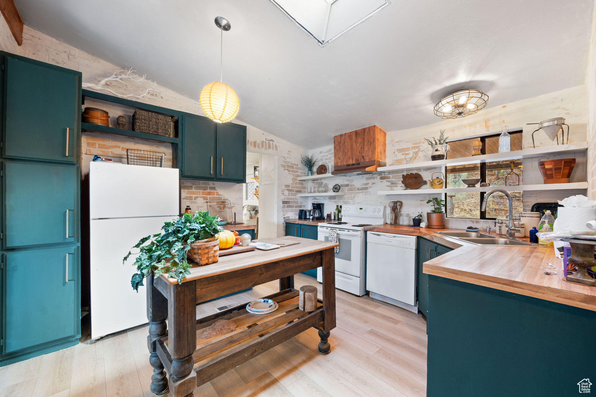 APPLE VALLEY RANCH 1 - Residential