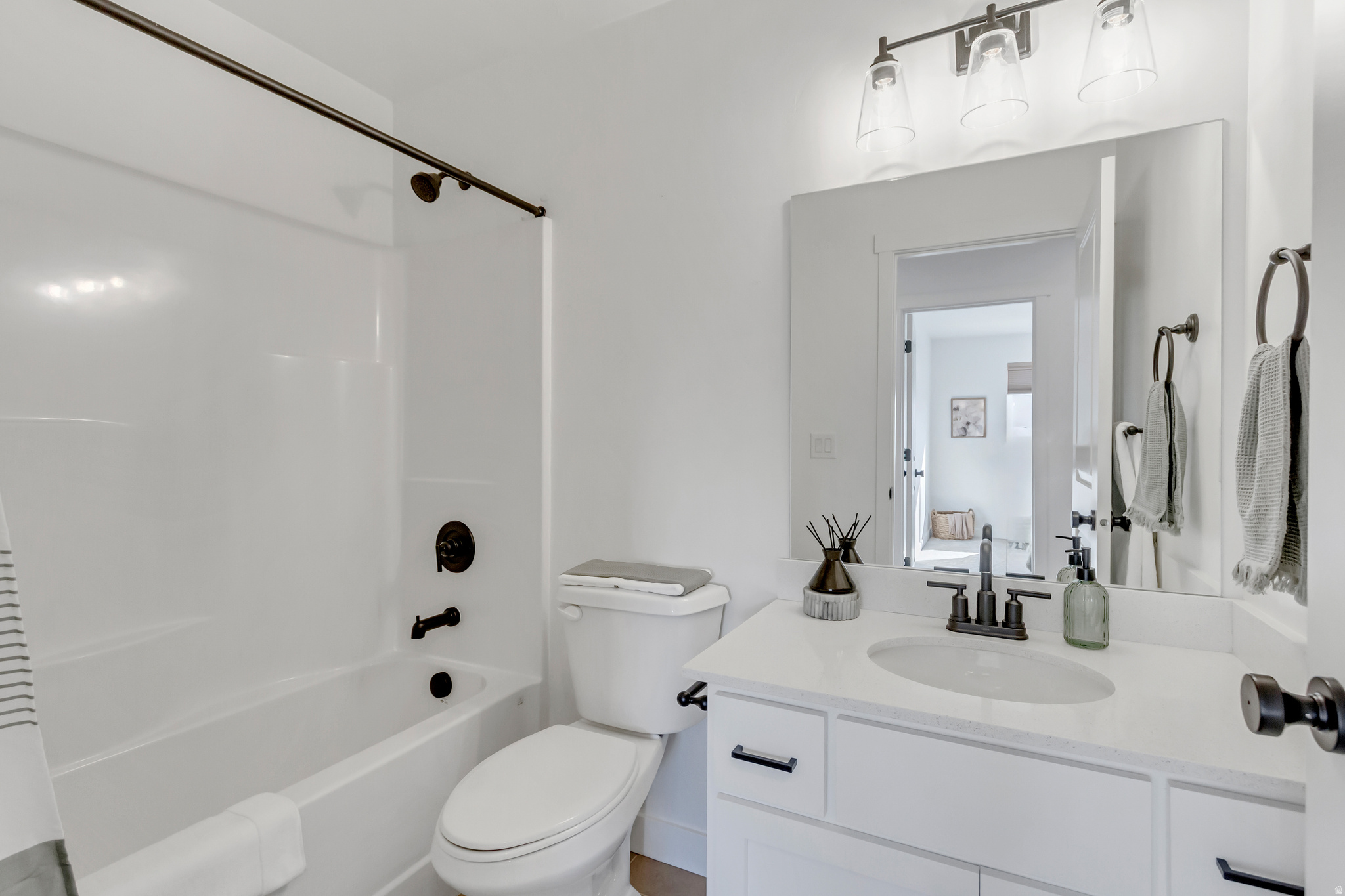 LAKESHORE LANDING - Residential