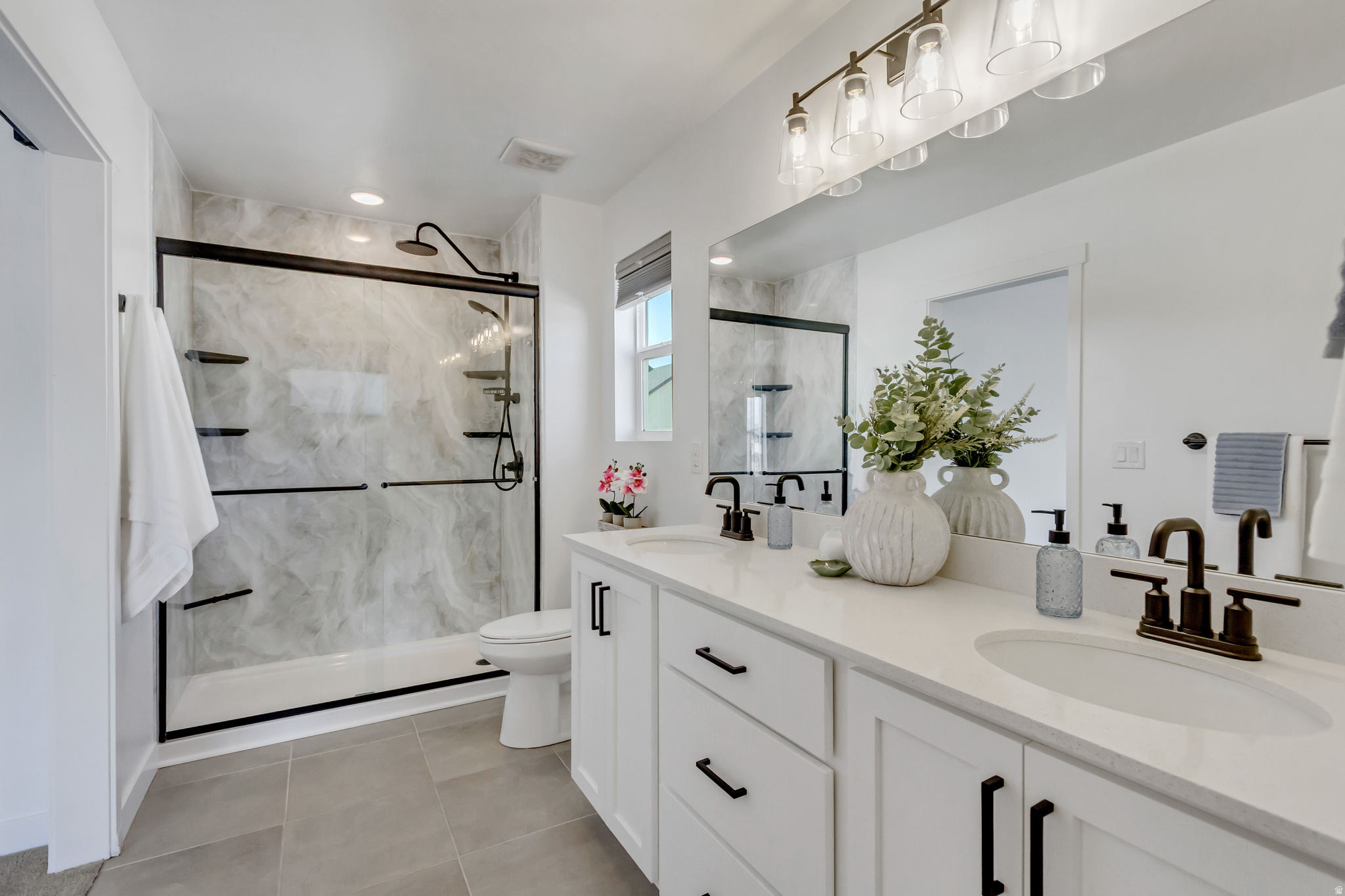 LAKESHORE LANDING - Residential