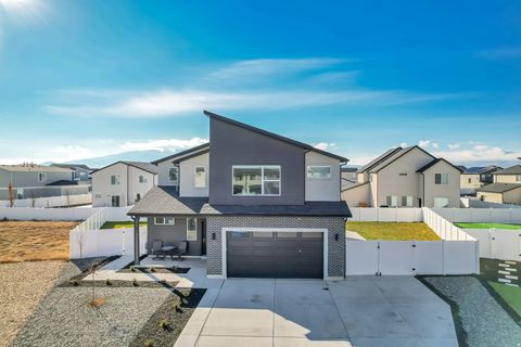 Tiny photo for 975 W 950 S, American Fork, UT 84003 (MLS # 2126061)