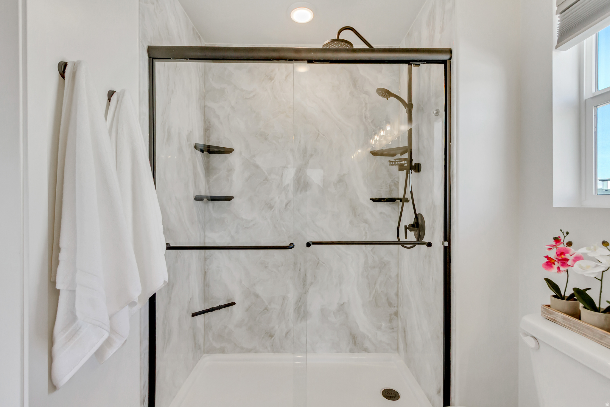 LAKESHORE LANDING - Residential