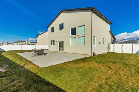 Tiny photo for 975 W 950 S, American Fork, UT 84003 (MLS # 2126061)