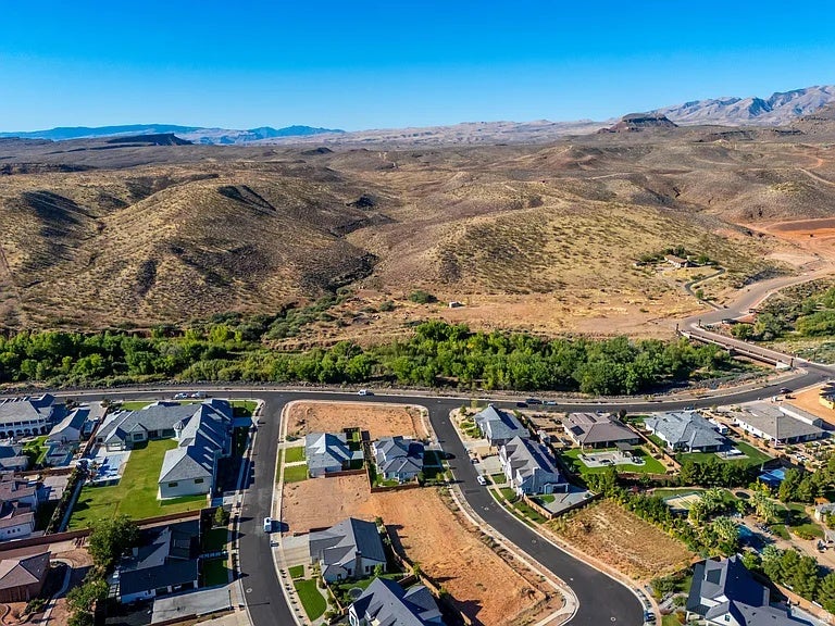 Photo of 1240 GALLEN RD #12, Santa Clara, UT 84765 (MLS # 2186501)