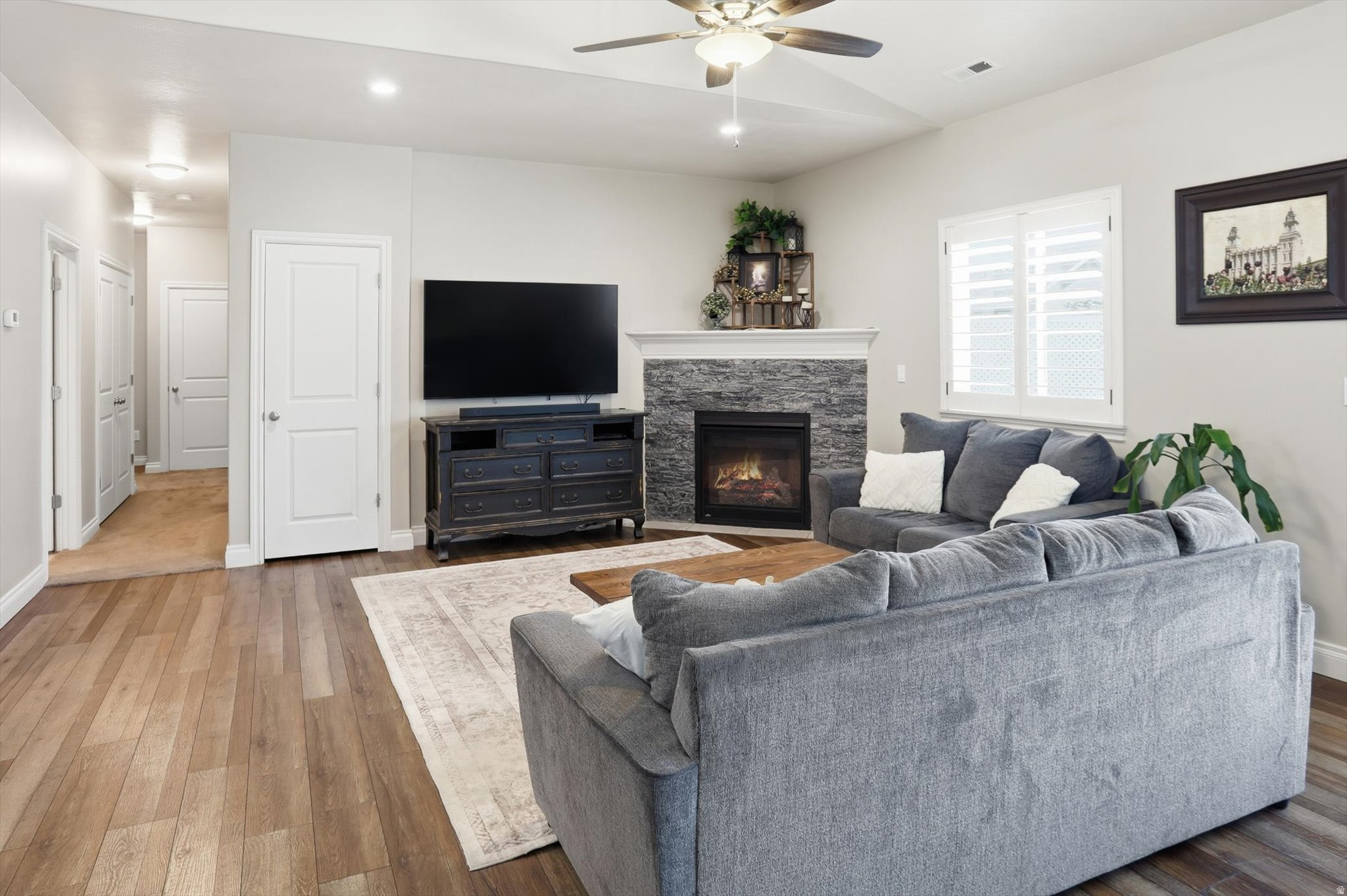 CHATEAU RIVER PH2 - Residential
