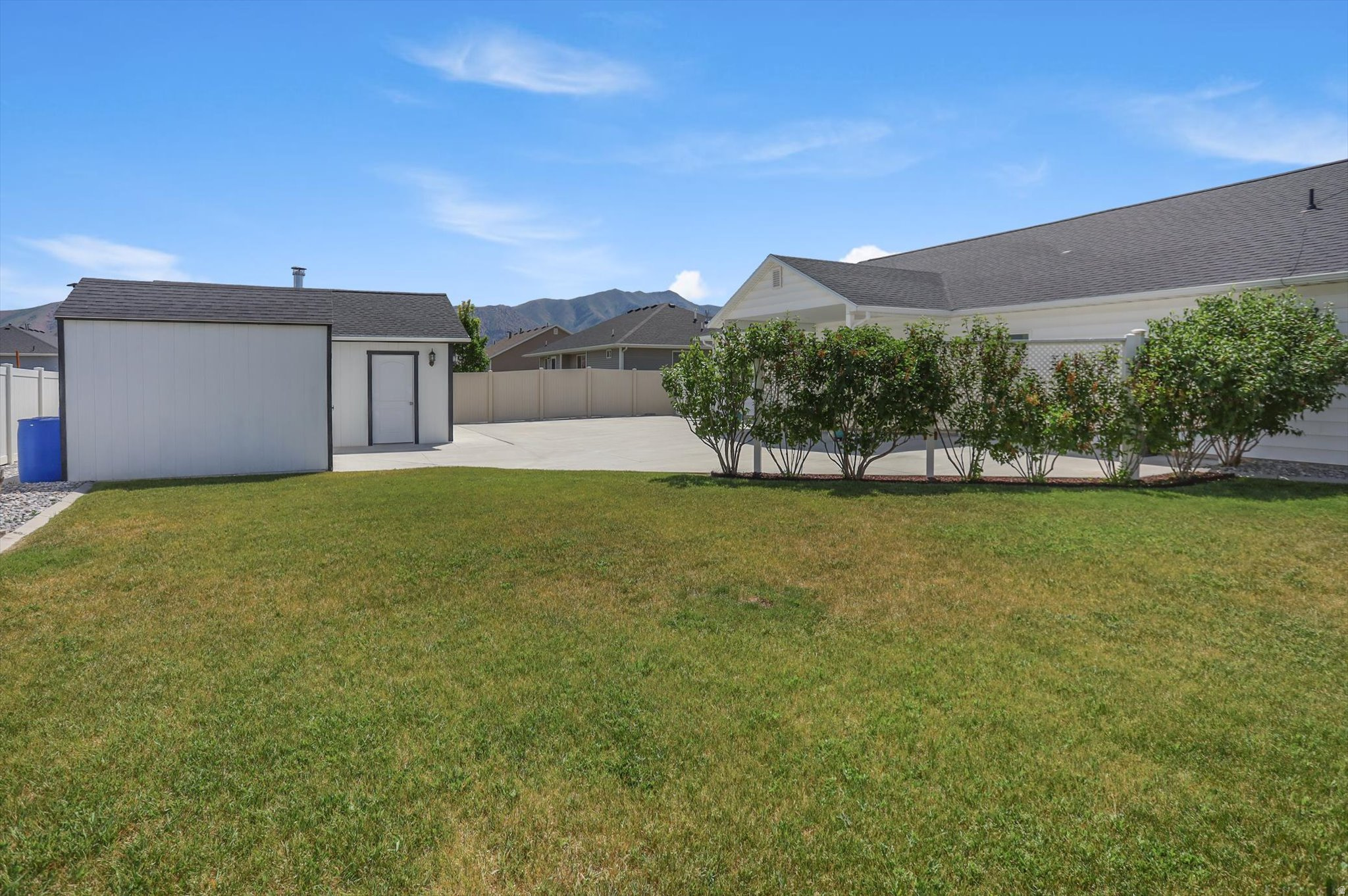 CHATEAU RIVER PH2 - Residential
