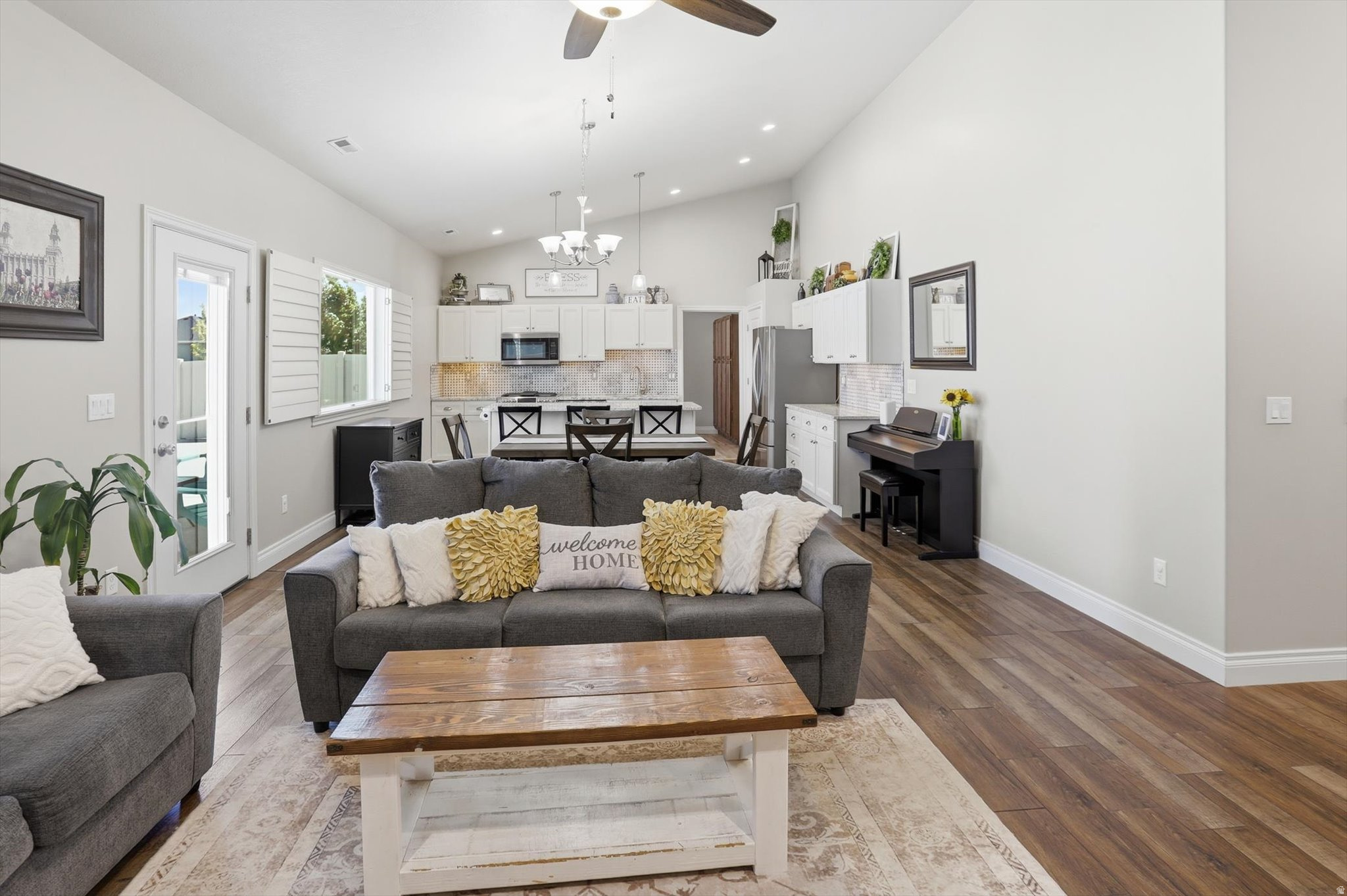 CHATEAU RIVER PH2 - Residential