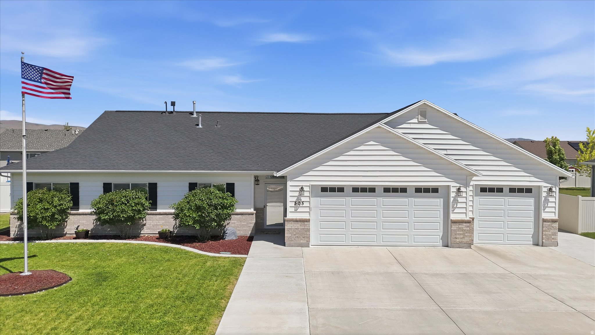 CHATEAU RIVER PH2 - Residential