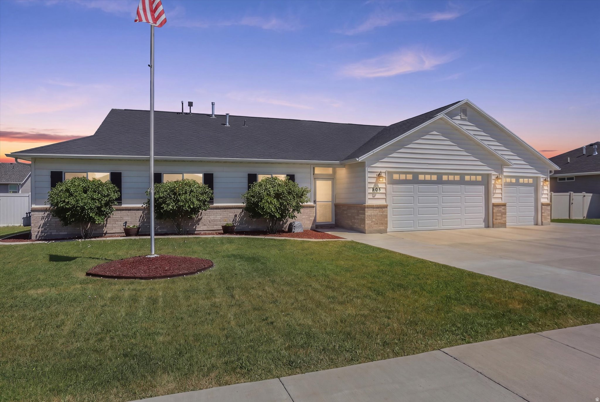 CHATEAU RIVER PH2 - Residential