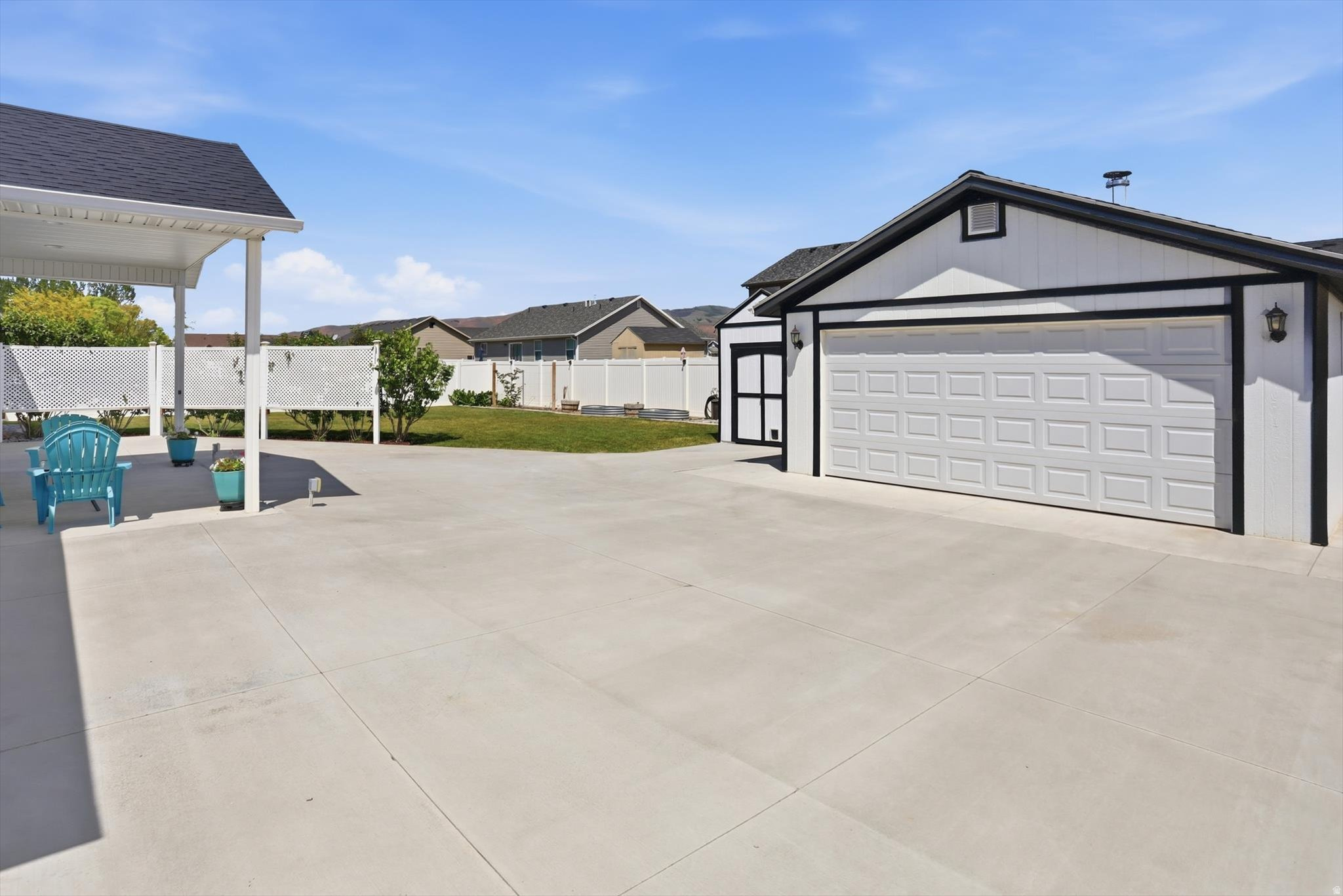 CHATEAU RIVER PH2 - Residential