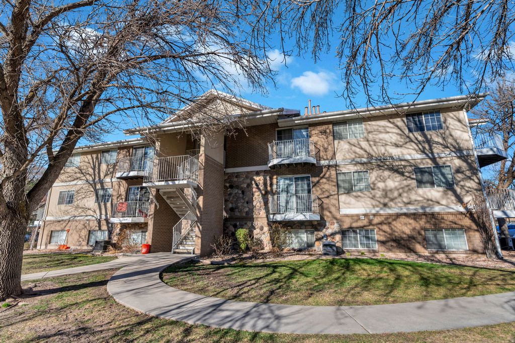 Photo of 1273 N RIVERSIDE AVE W #6, Provo, UT 84604 (MLS # 2142336)