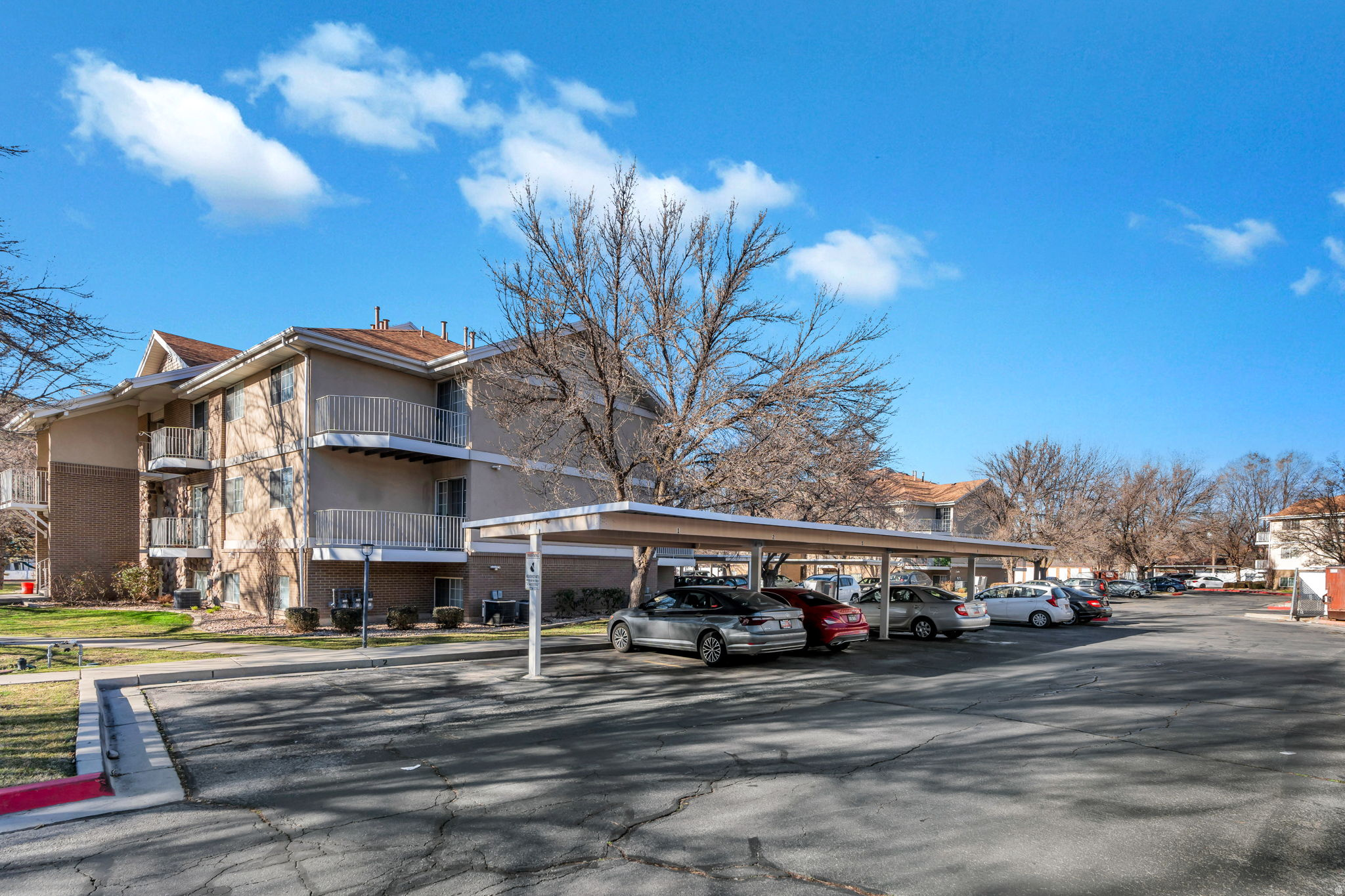 RIVERSTONE - Residential