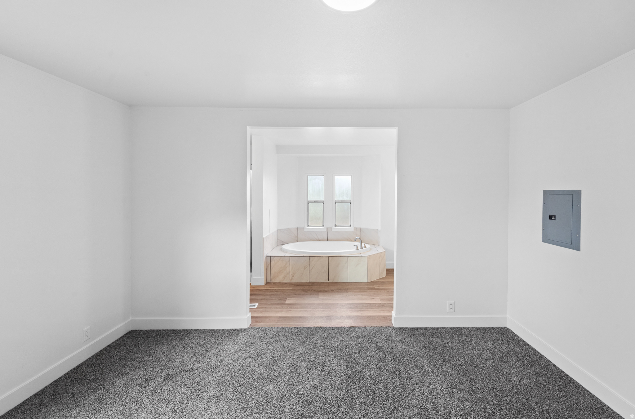 WASHINGTON ESTATES - Residential