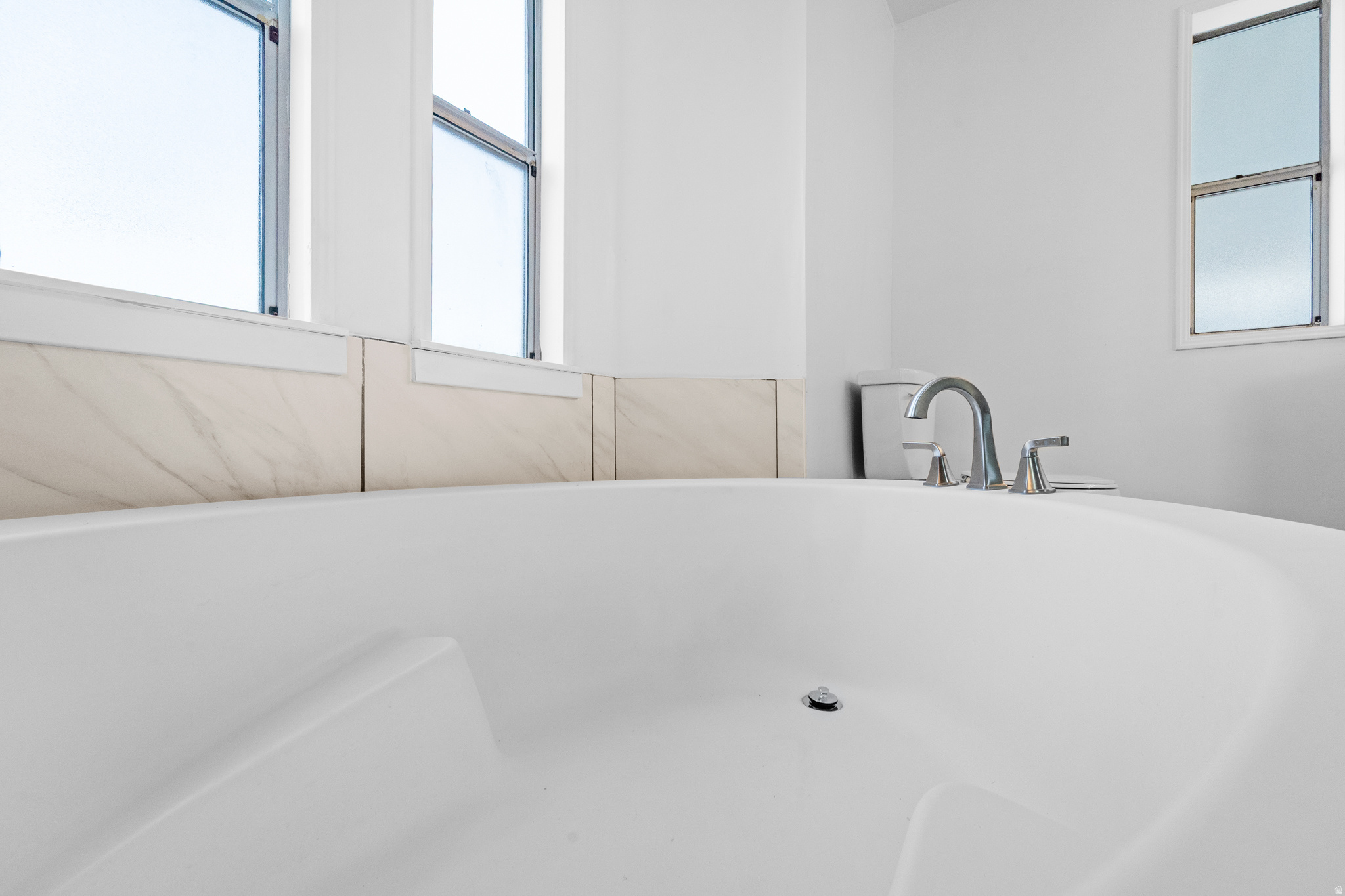 WASHINGTON ESTATES - Residential