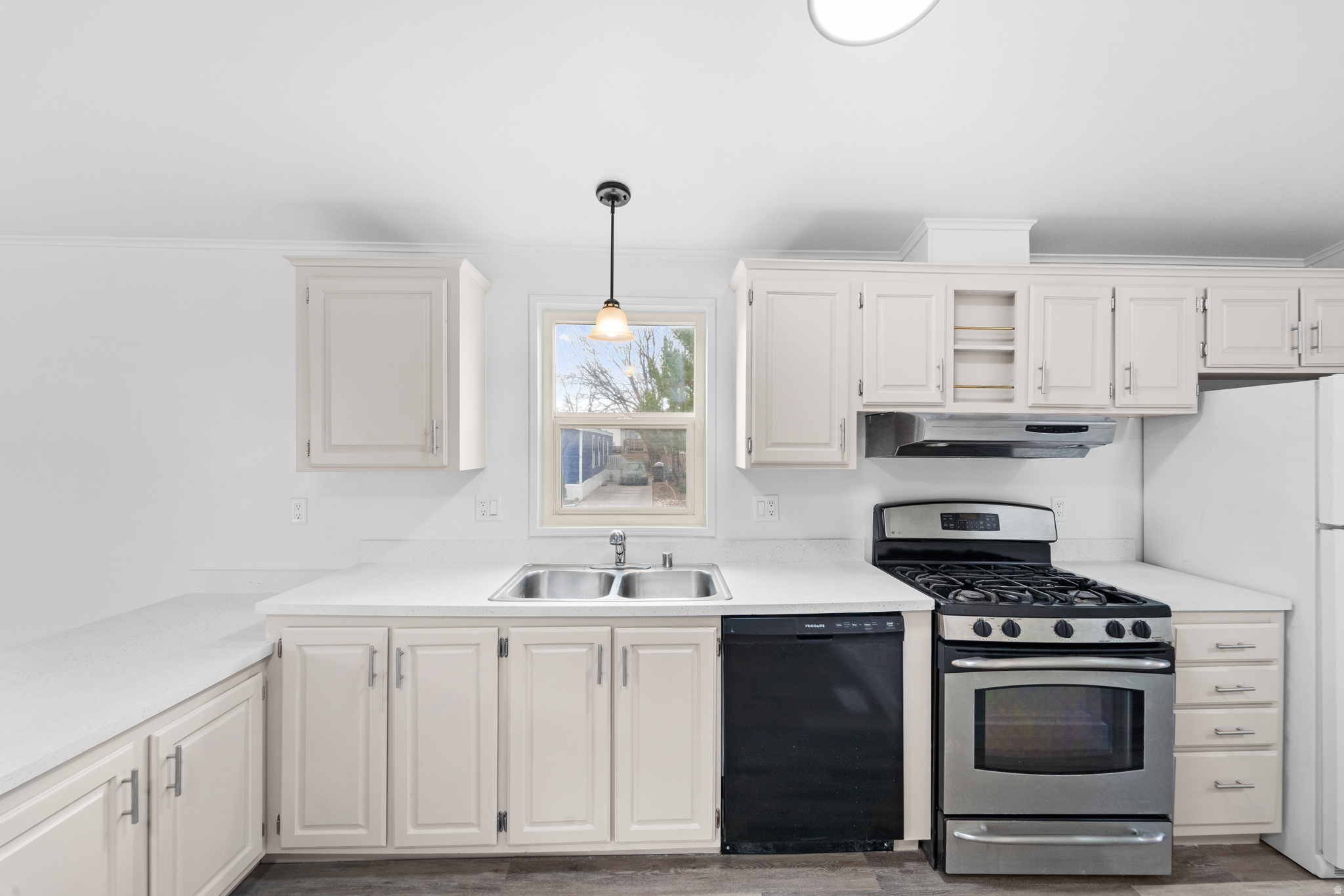 WASHINGTON ESTATES - Residential