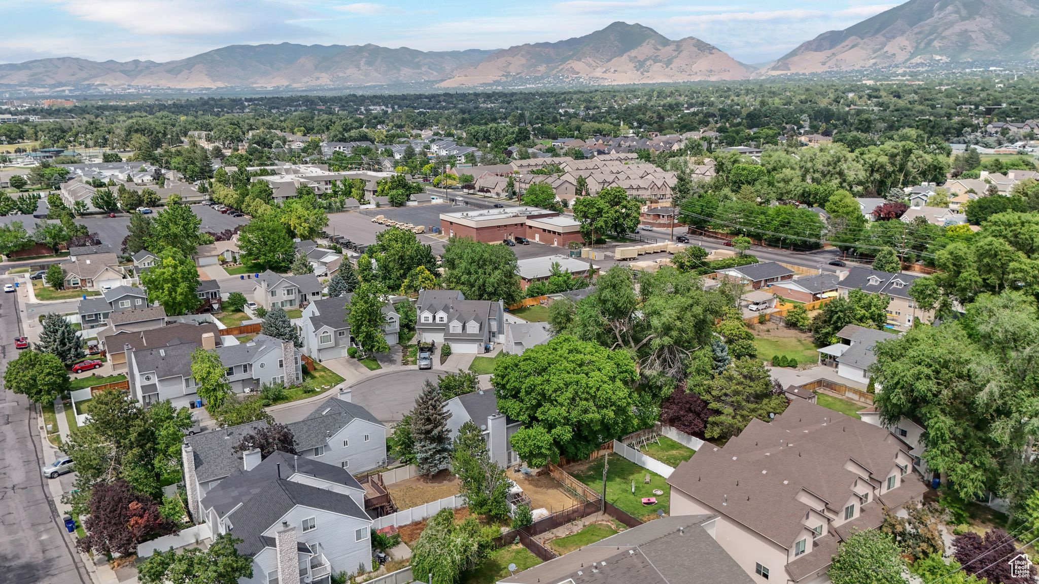 EAST MEADOWS - Residential