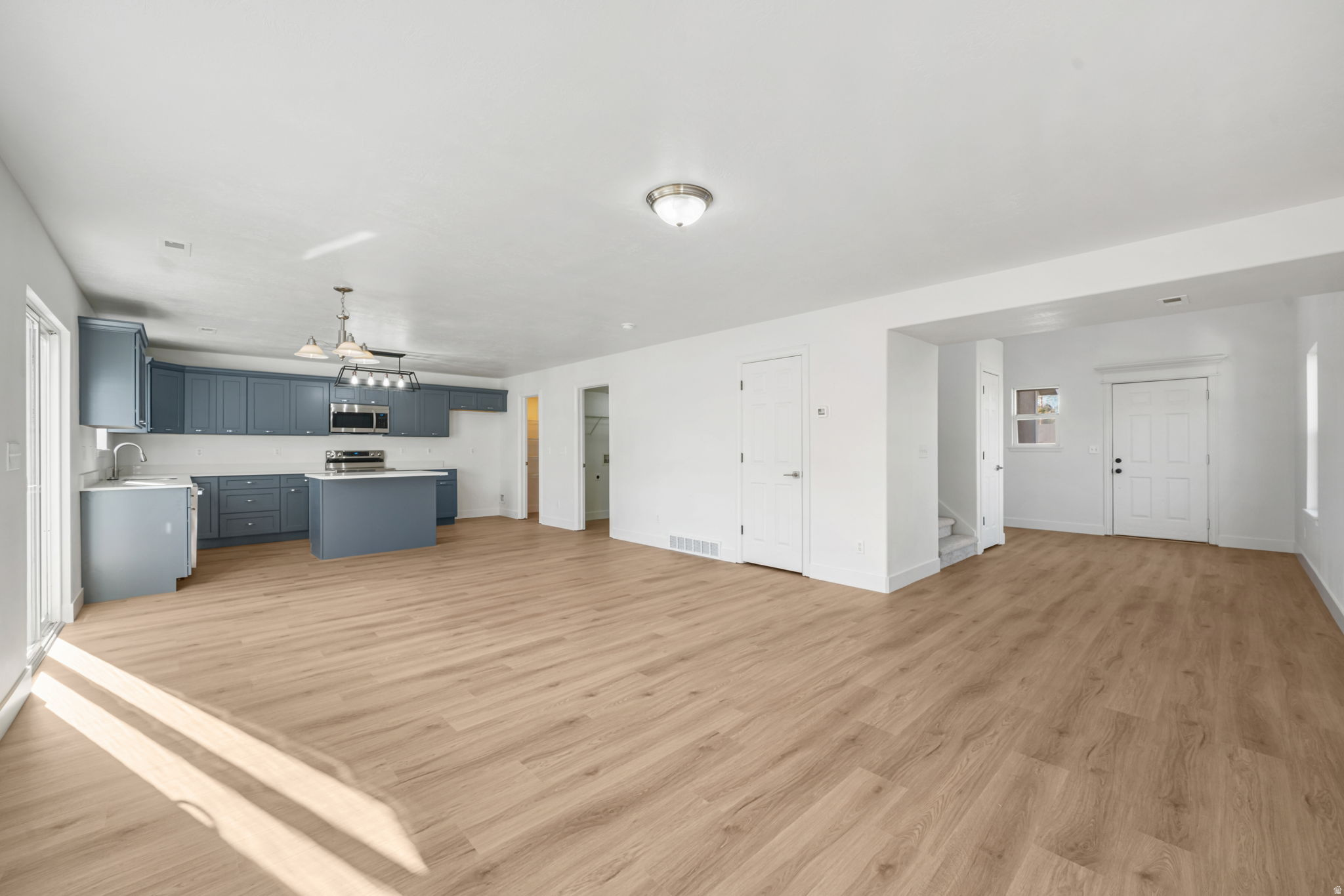 FIRST STAR LOT 9 - Residential