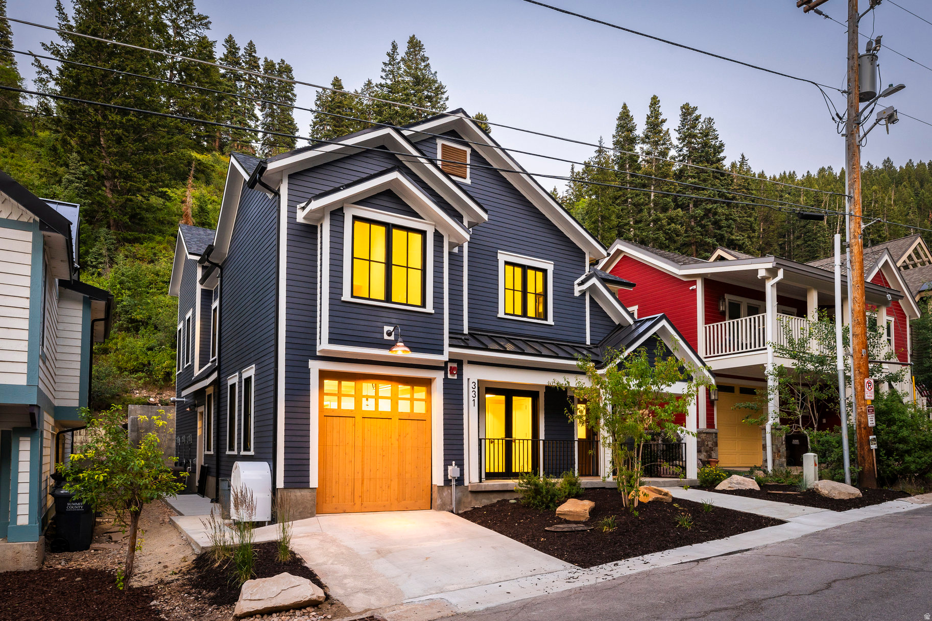 DALY WEST - Residential