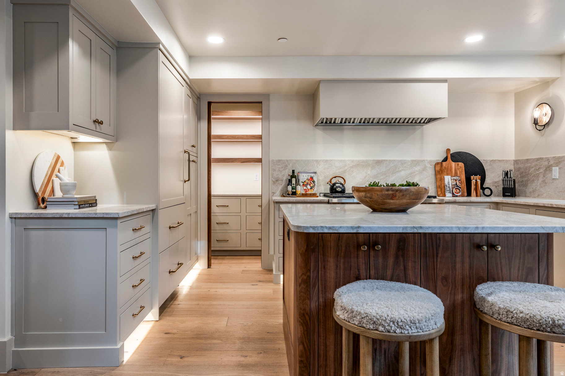 DALY WEST - Residential