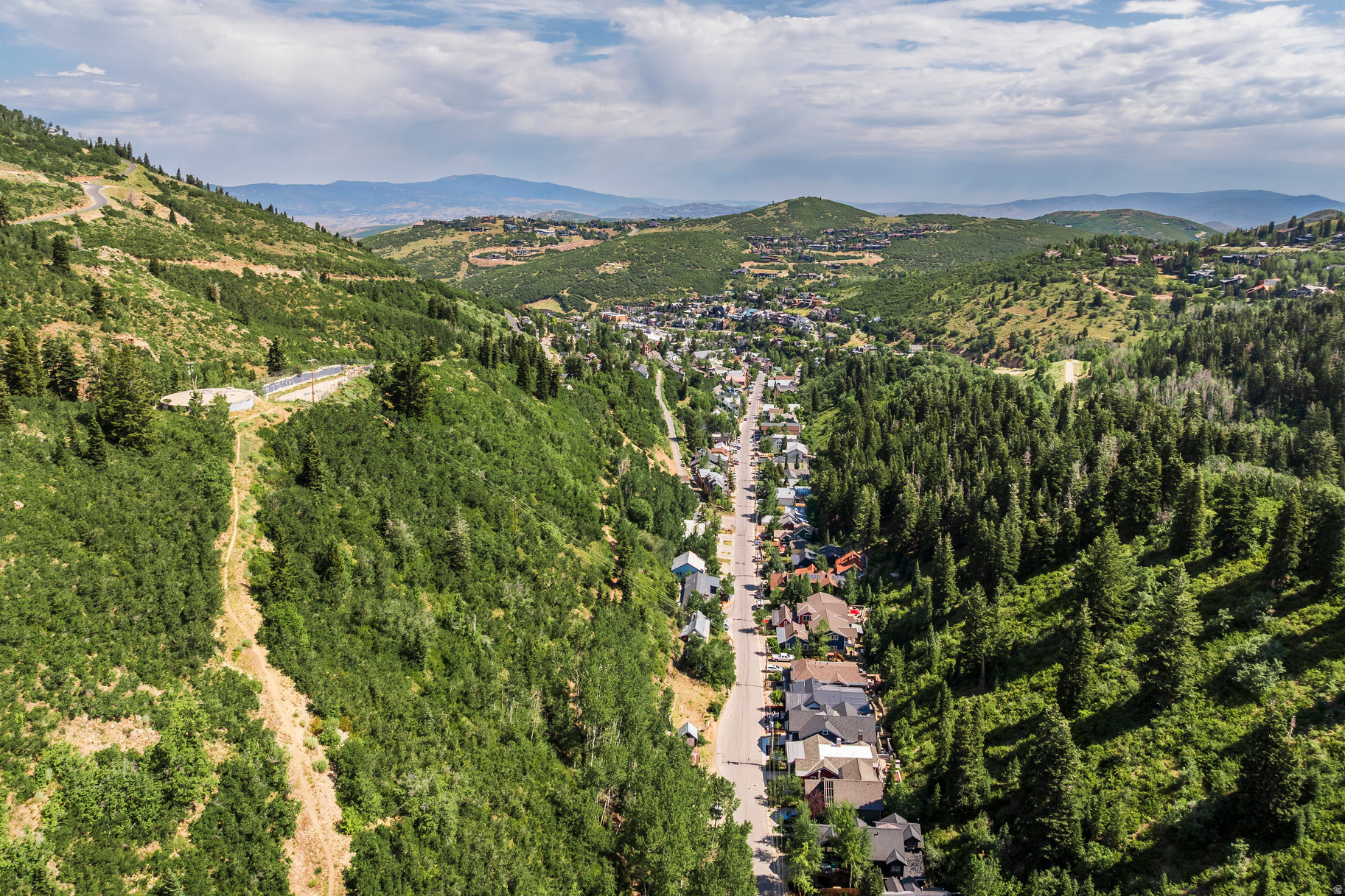 DALY WEST - Residential