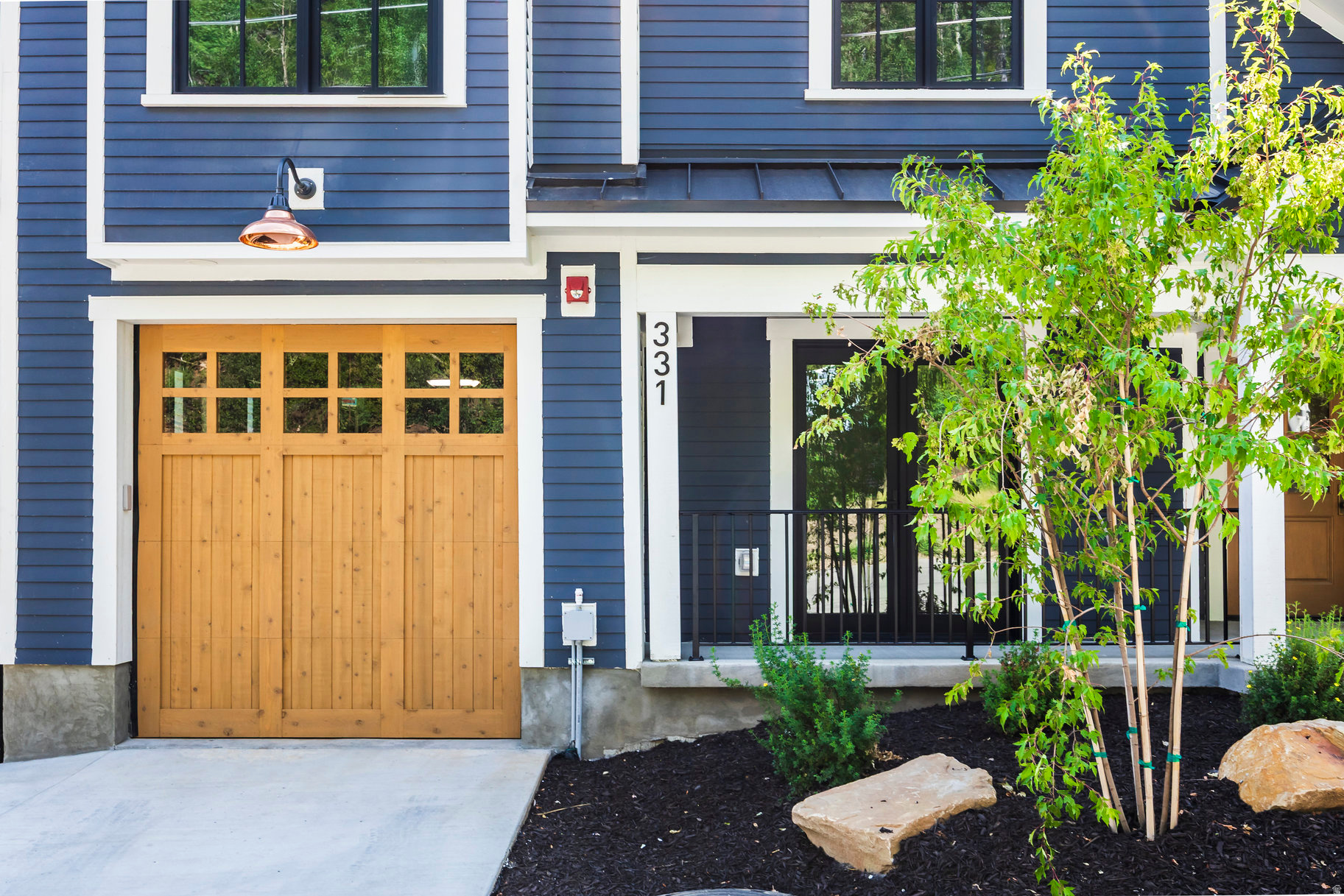 DALY WEST - Residential