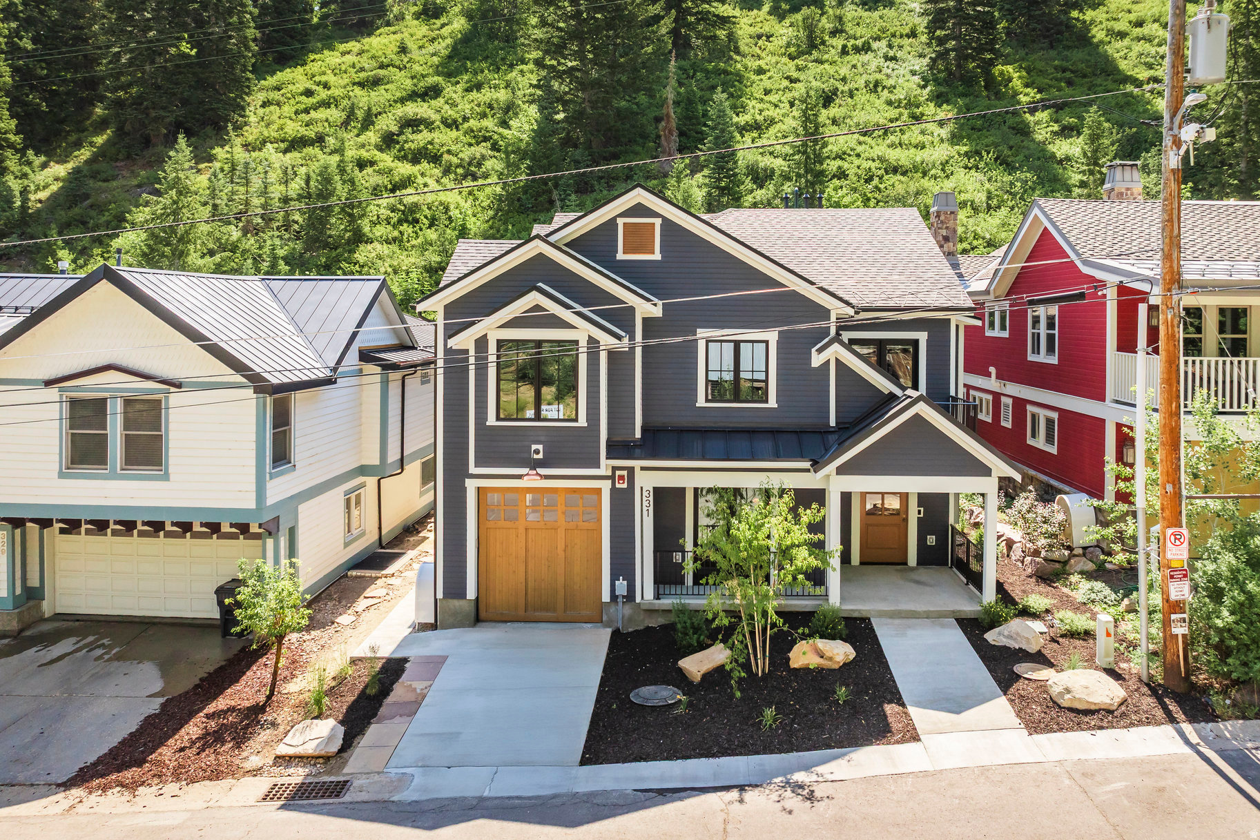 DALY WEST - Residential