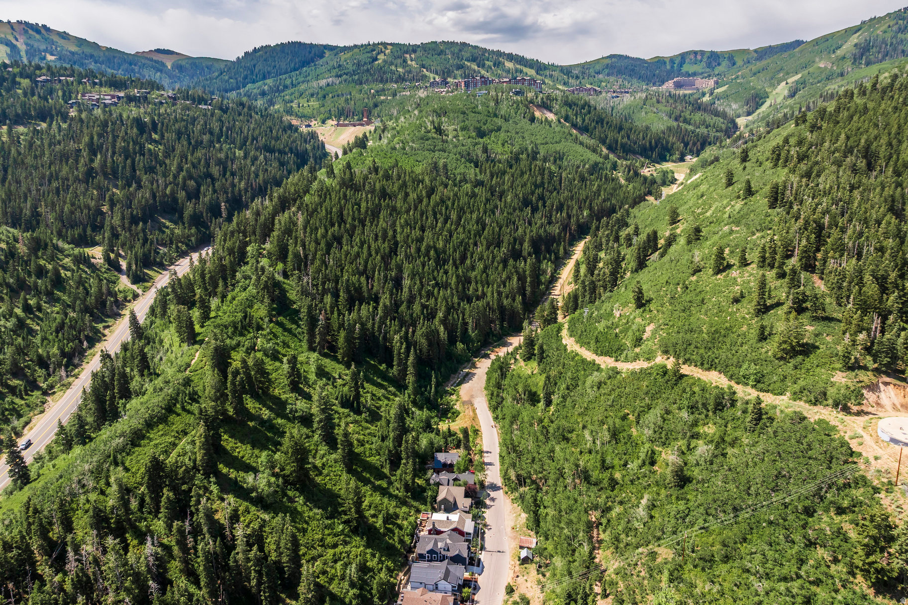 DALY WEST - Residential