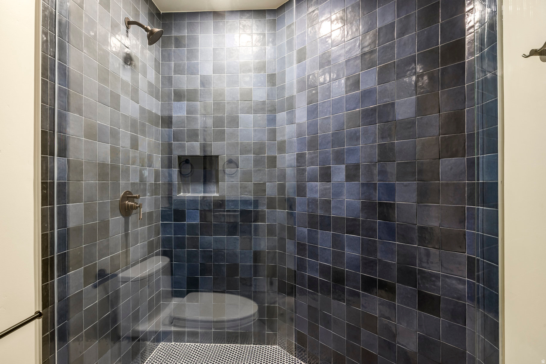 DALY WEST - Residential