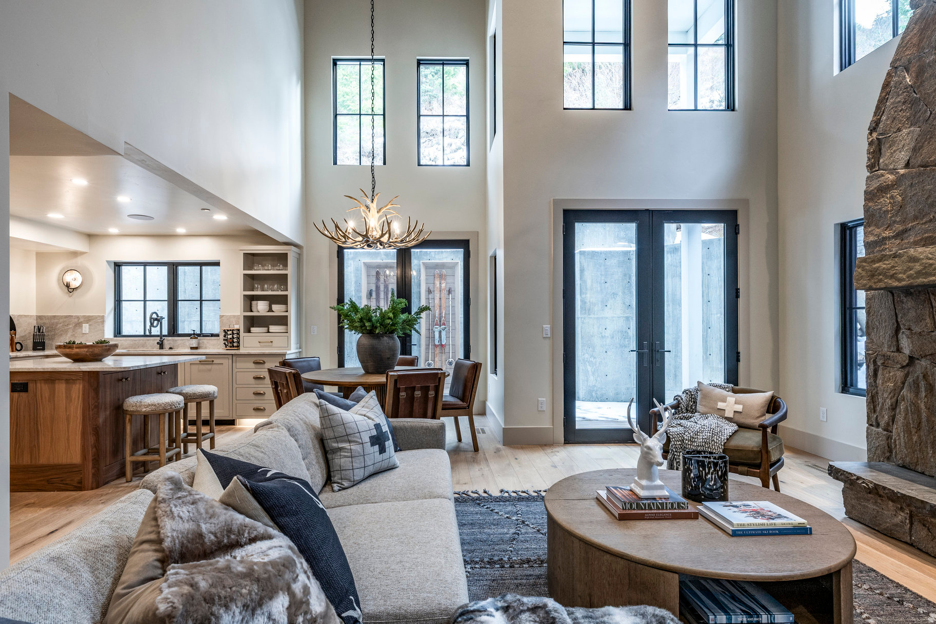 DALY WEST - Residential